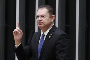 sostenes cavalcante