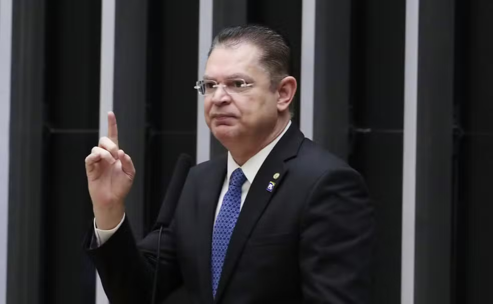sostenes cavalcante