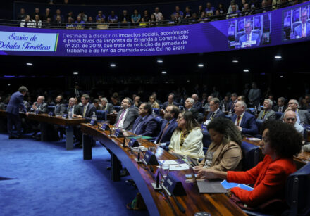 debate escala 6x1 no senado. (1)
