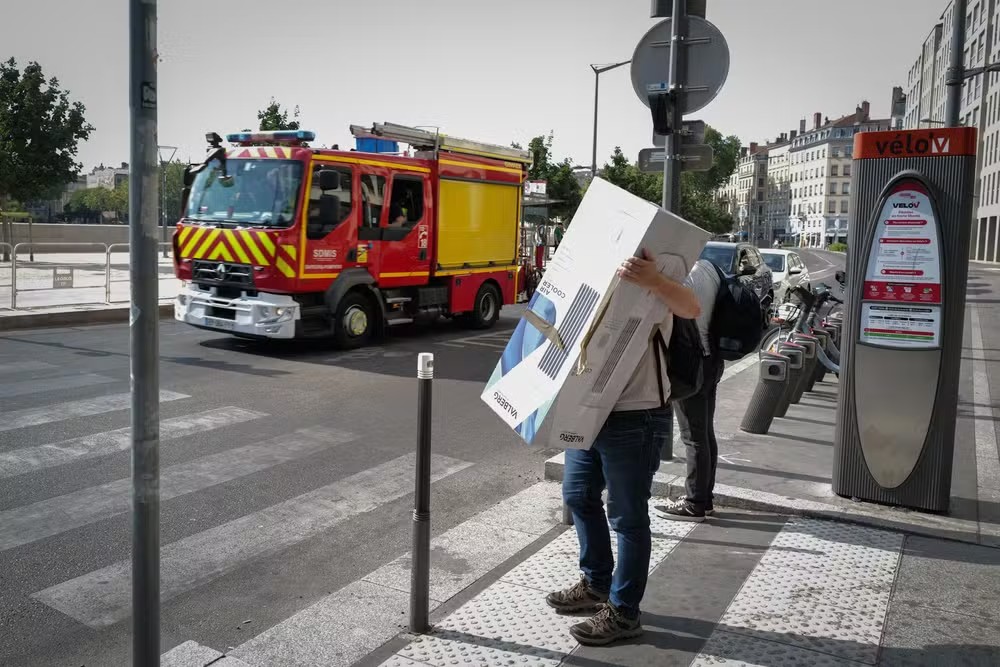 afp 20260624 b87u9ey v1 highres franceweatherclimateheat