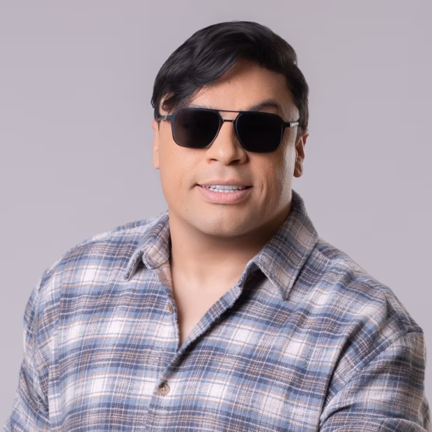 A morte de Neto Araújo reacendeu a lembrança das perdas que marcaram a história da Cavaleiros do Forró. Uma cronologia de luto que atravessa décadas da música nordestina.