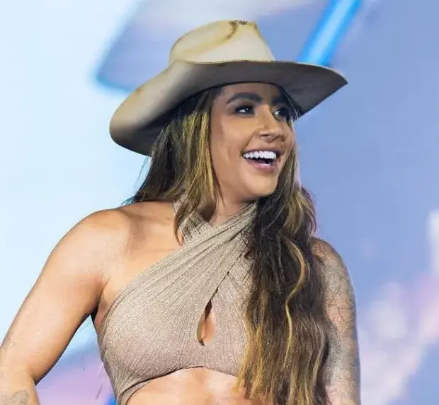 O SBT definiu quem assume a vaga de Duda Beat no The Voice Brasil. A chegada de Lauana Prado já movimenta os bastidores e divide opiniões nas redes.