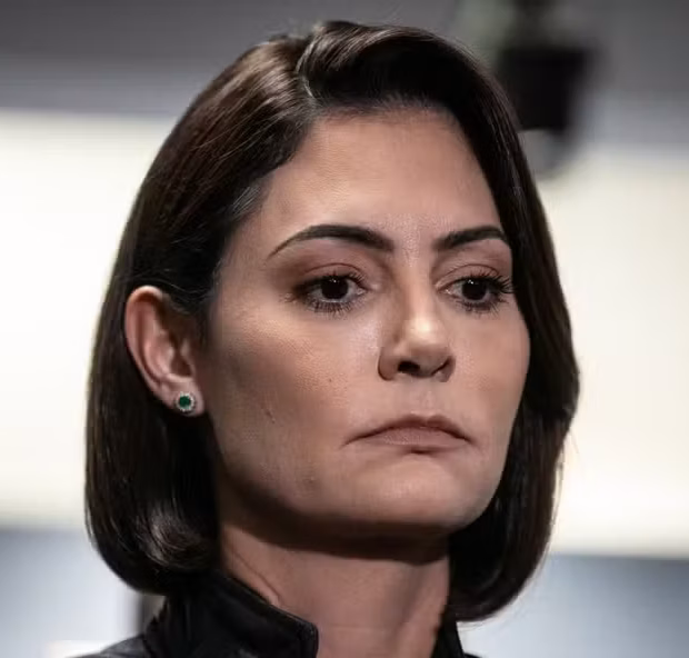 A crise no bolsonarismo ganhou um novo capítulo. Mulheres conservadoras organizam ações judiciais nos Estados Unidos contra perfis ligados à direita após ataques virtuais.