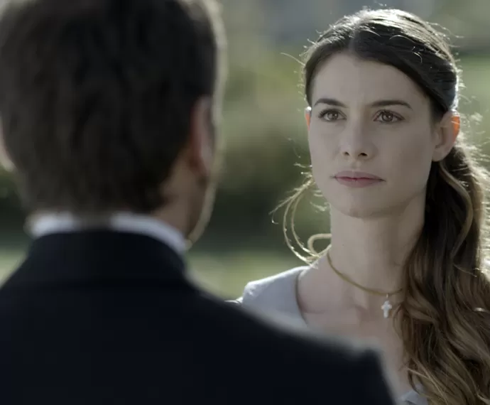 livia conta para pedro que