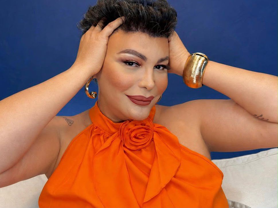 Luísa Marilac registrou parte da situação durante uma transmissão ao vivo, na qual relatou os problemas enfrentados antes da viagem (Reprodução/ Instagram).