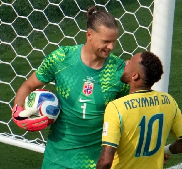 neymar e goleiro da noruega