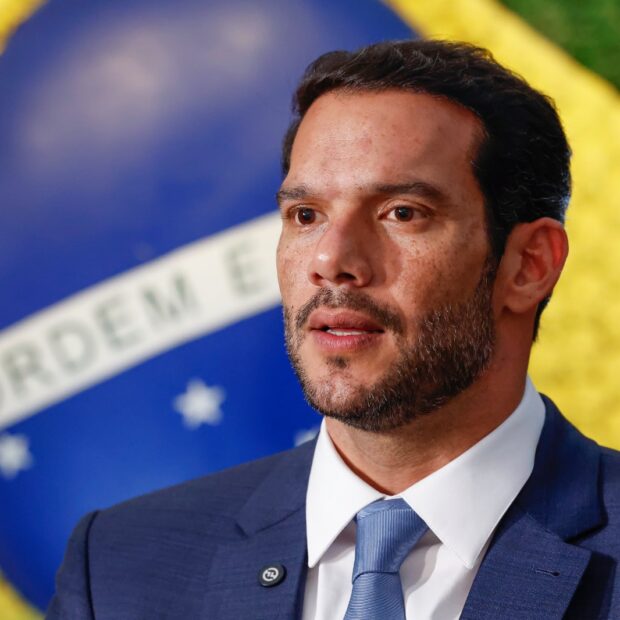 Samir Xaud virou alvo de pressão nos bastidores após a eliminação do Brasil