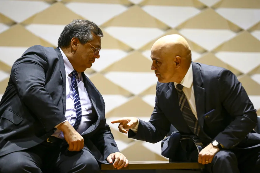 moraes e dino