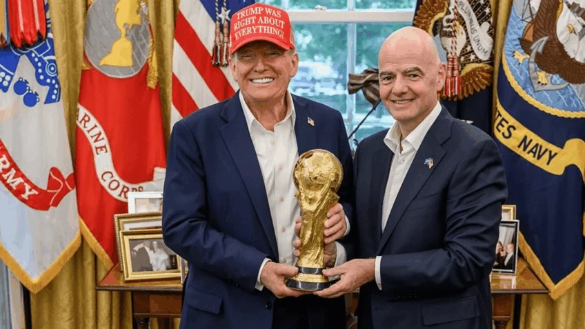 Donald Trump admitiu que pediu à Fifa revisão do cartão vermelho de Balogun