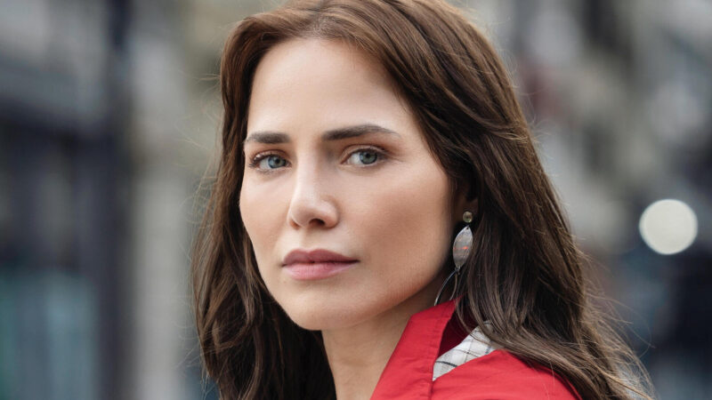 Adriana prepara o contra-ataque e promete colocar Pilar contra a parede nos próximos capítulos de Quem Ama Cuida. - Manoella Mello / TV Globo