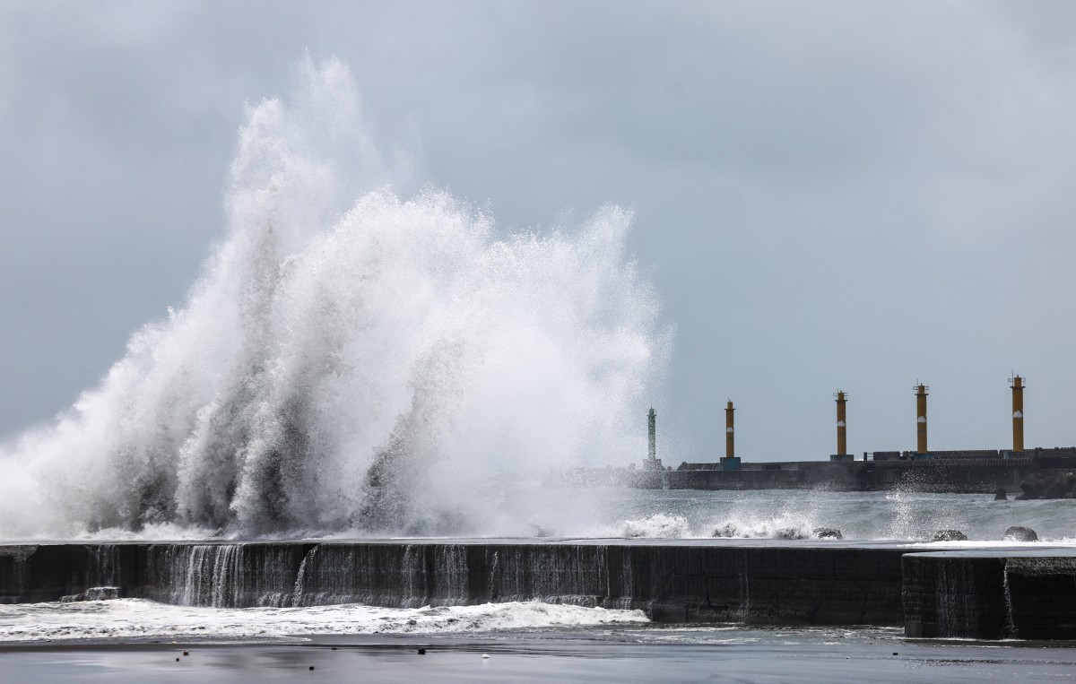 taiwan weather typhoon