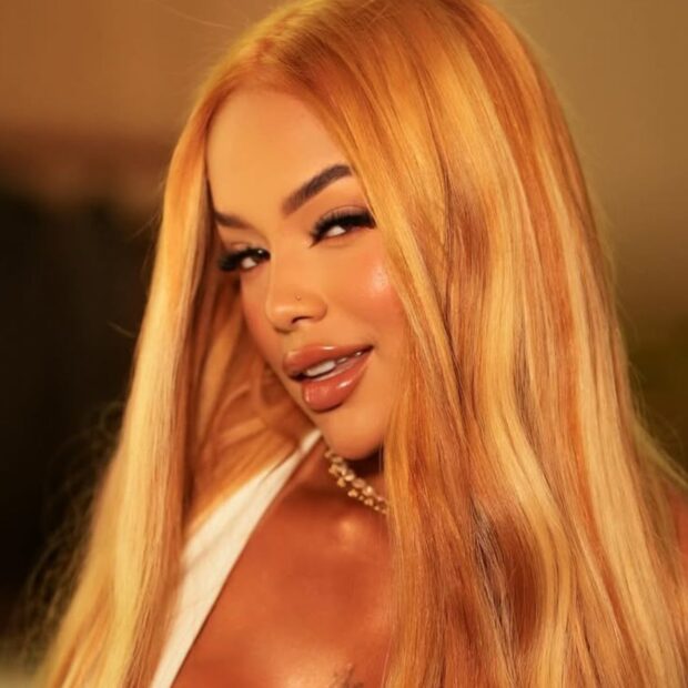 Yasmin Louise fala sobre os desafios da carreira e afirma que talento, sozinho, não garante uma trajetória de sucesso.