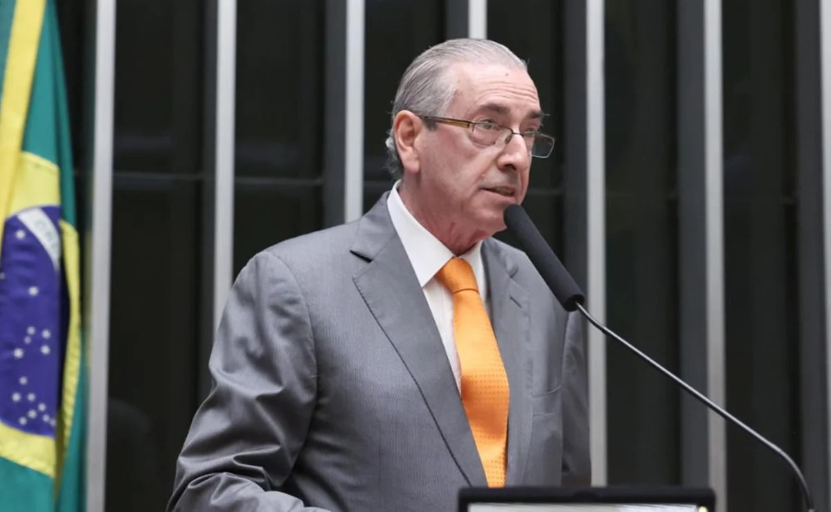 Cunha é alvo de bloqueio de bens por emendas forjadas