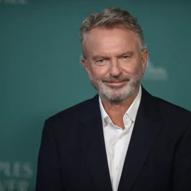 A trajetória de Sam Neill passou por clássicos como Jurassic Park, O Piano e pela série Peaky Blinders.