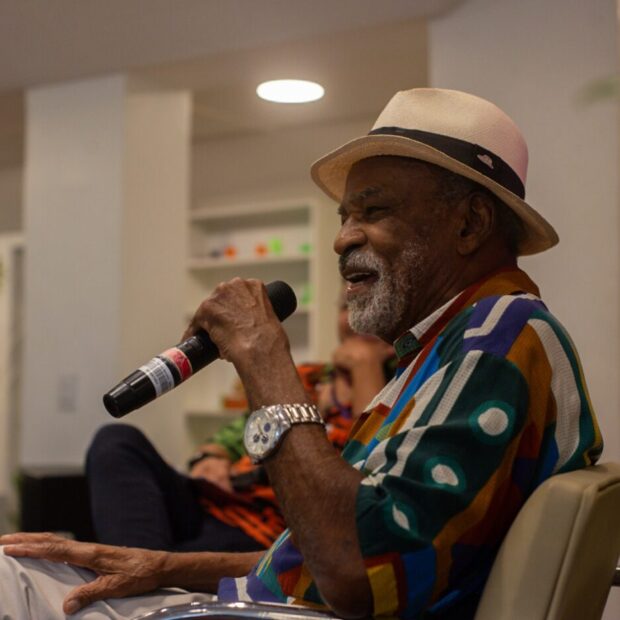 Antônio Pitanga participa da 8ª edição do Melanina Acentuada Festival, em Salvador, com leitura dramática de “O Poder Negro”.