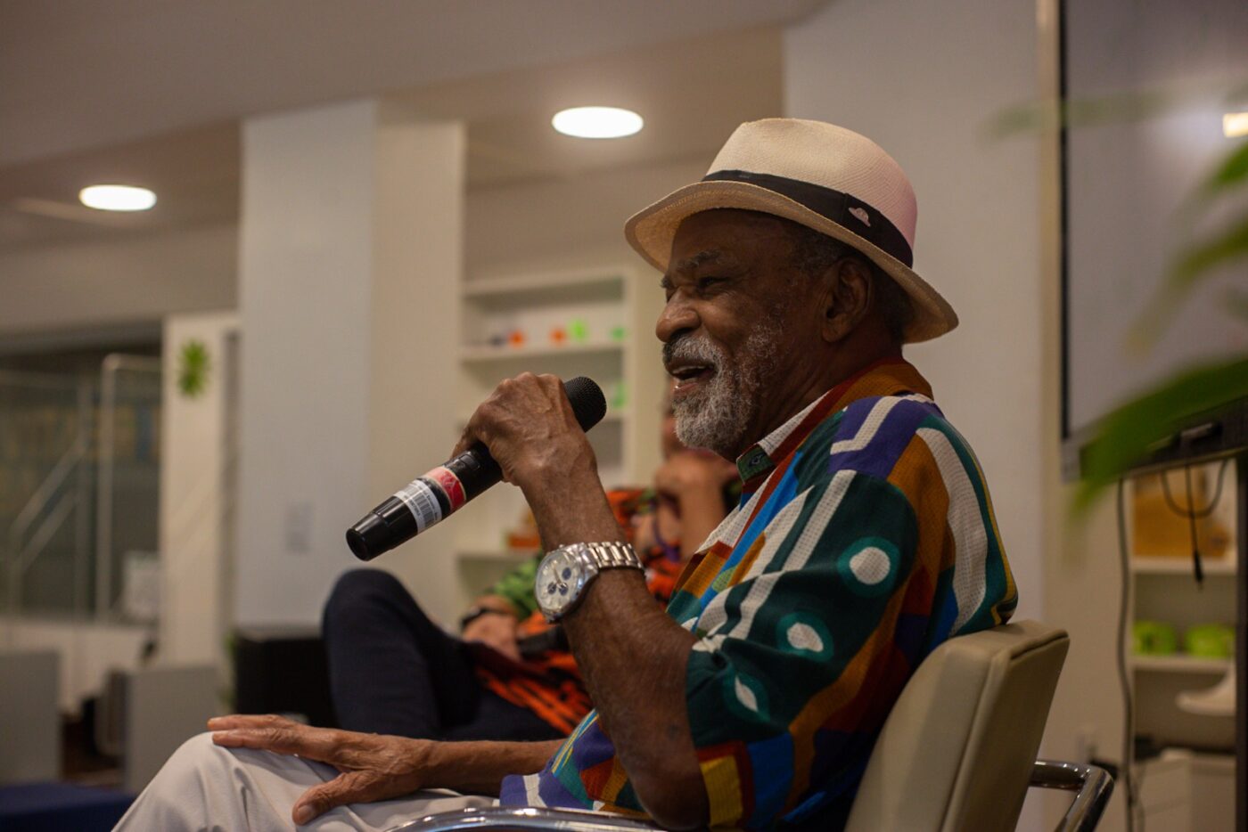 Antônio Pitanga participa da 8ª edição do Melanina Acentuada Festival, em Salvador, com leitura dramática de “O Poder Negro”.