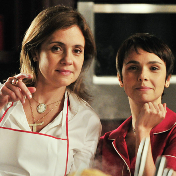 Adriana Esteves está confirmada no retorno de Carminha, mas a nova novela da Globo ainda não teve o título revelado.