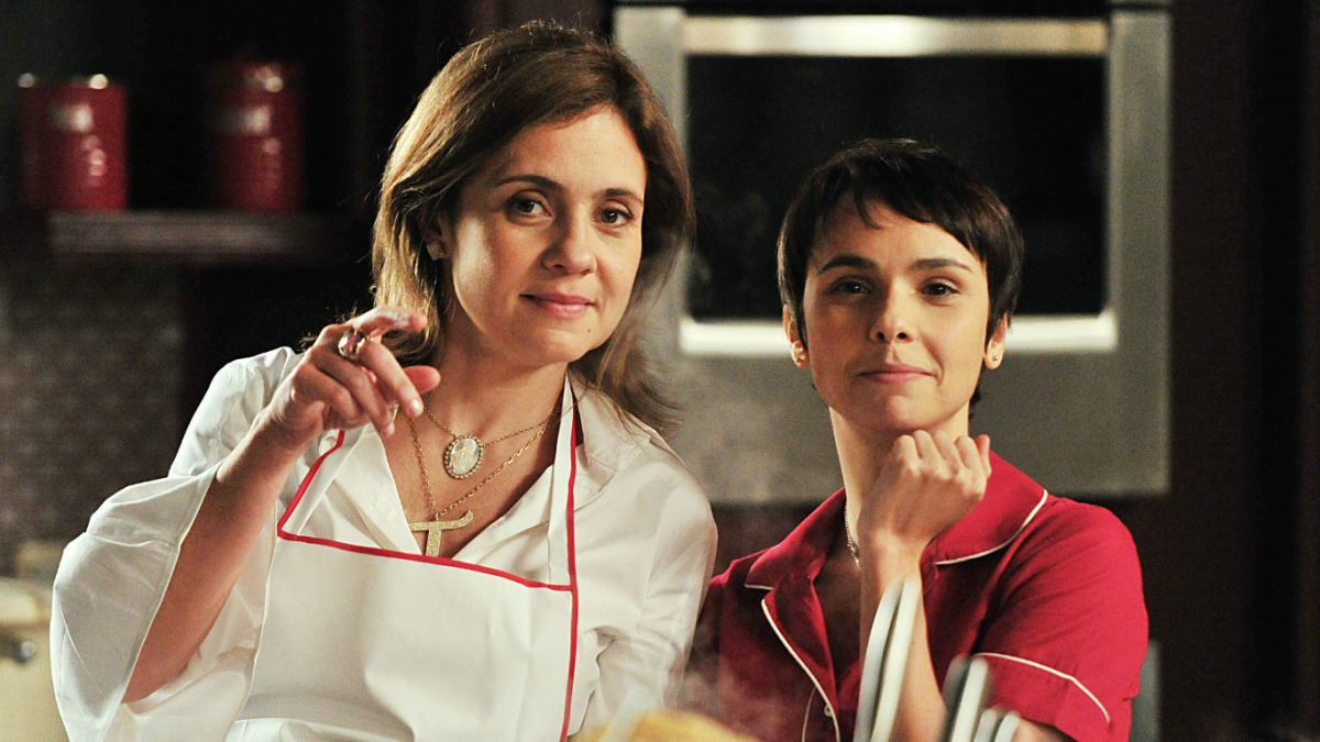Adriana Esteves está confirmada no retorno de Carminha, mas a nova novela da Globo ainda não teve o título revelado.