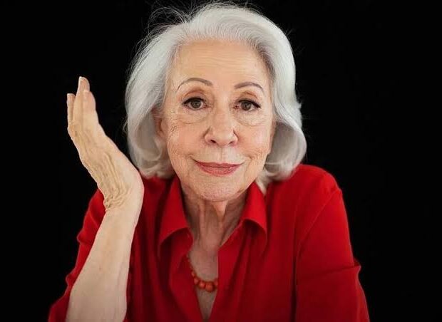 A atriz Fernanda Montenegro alertou seguidores sobre um anúncio enganoso que utiliza sua voz e imagem sem autorização.