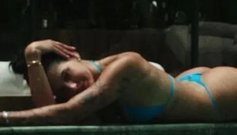 Cantora respondeu internauta que comentou “E a bunda nada” em publicação nas redes
