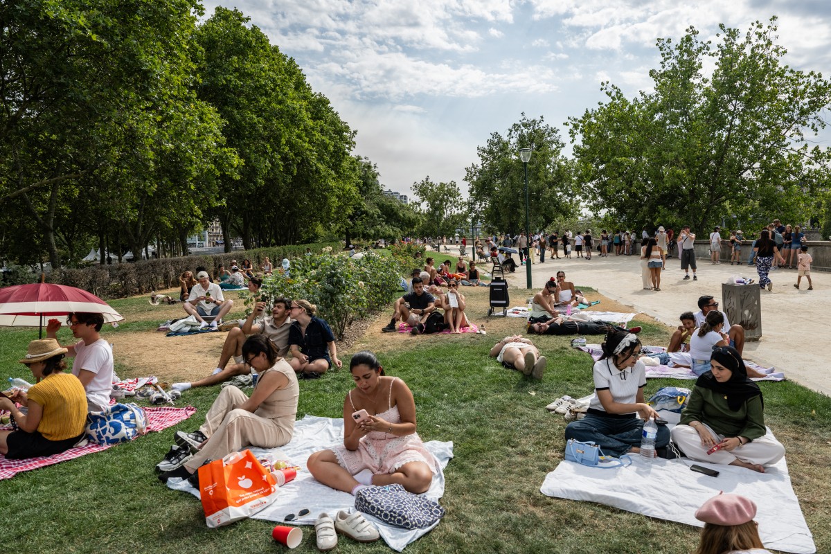 france weather climate heatwave tourism