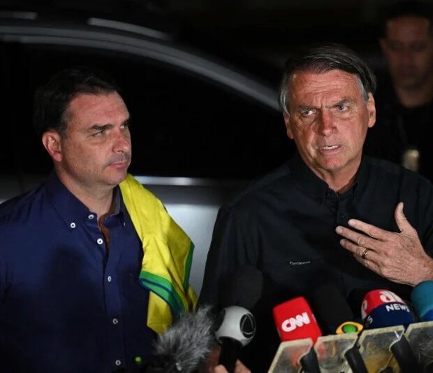 flavio bolsonaro e jair bolsonaro
