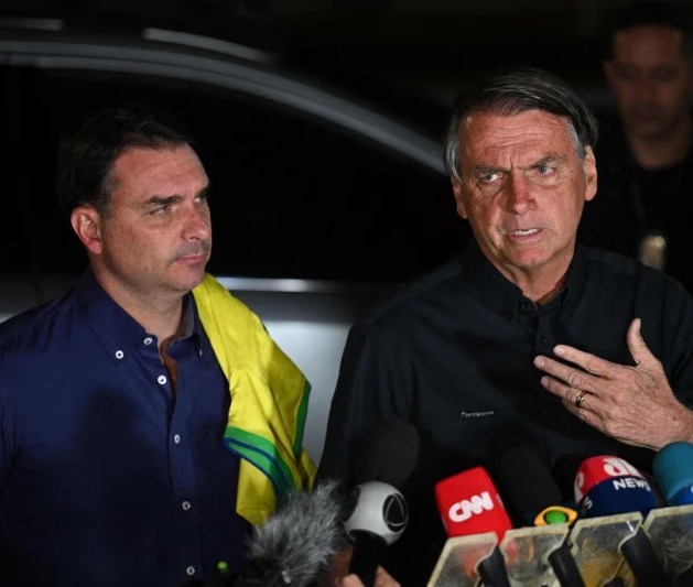 flavio bolsonaro e jair bolsonaro
