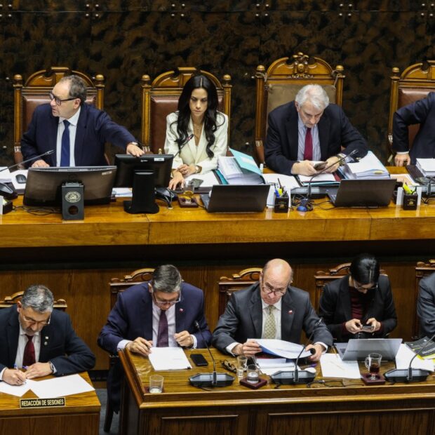 chile politics economy congress