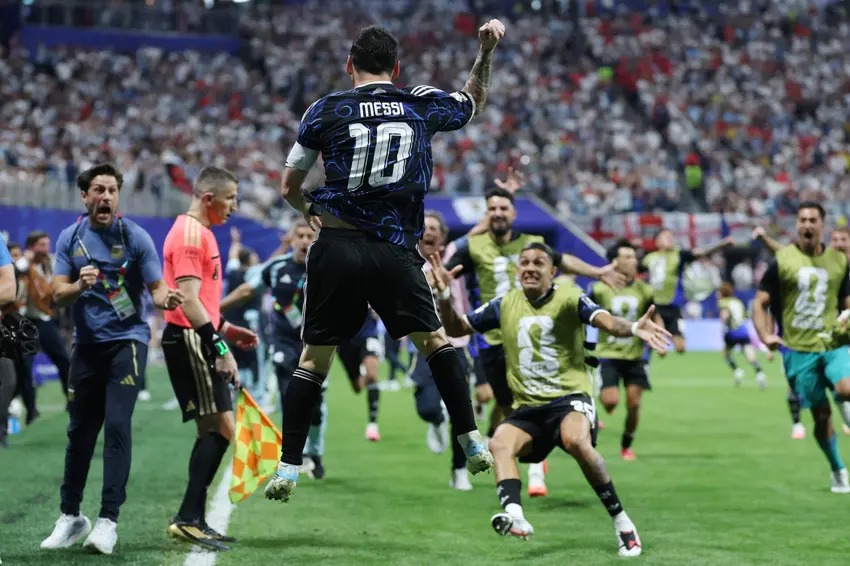 Argentina virou sobre a Inglaterra no fim e avançou para enfrentar a Espanha na final