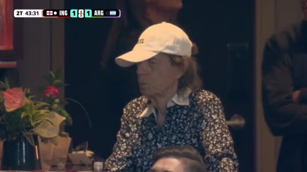 Mick Jagger acompanhou a eliminação da Inglaterra para a Argentina na semifinal da Copa