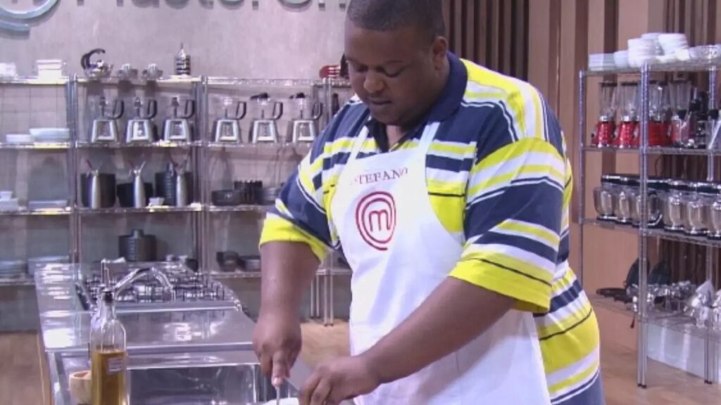 Após acusações envolvendo eventos de bufê, cozinheiro afirma que está recomeçando para honrar compromissos.