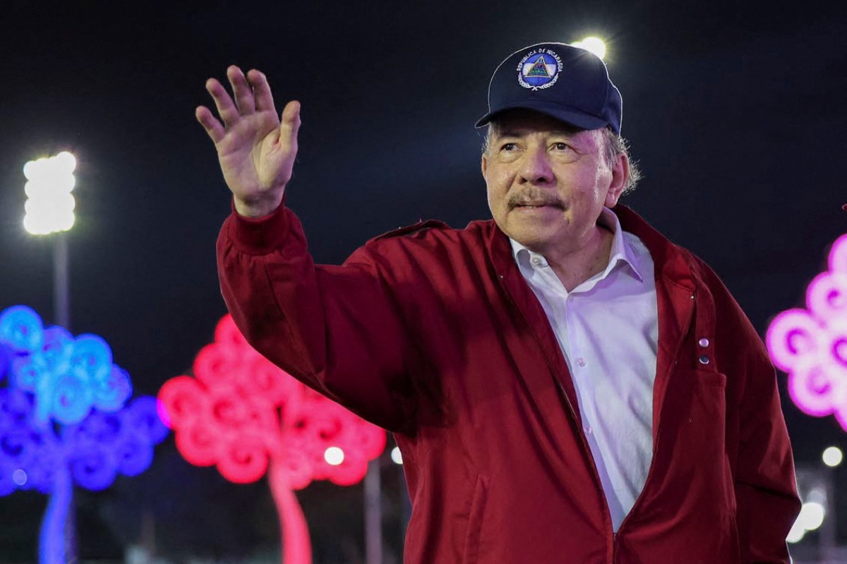 les coprésidents et époux daniel ortega et rosario murillo célèbrent lors d'une cérémonie le 47e anniversaire de la victoire de la révolution sandiniste