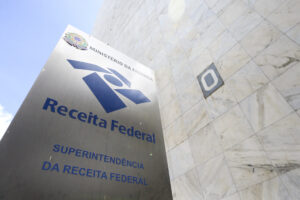 superintendência da receita federal, em brasília.