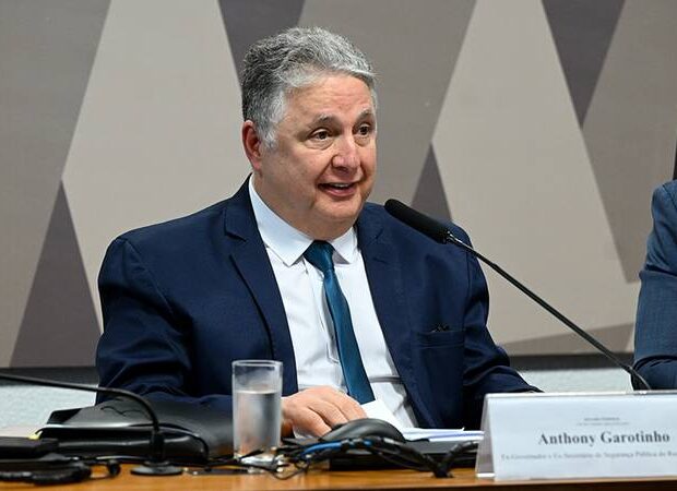 anthony garotinho