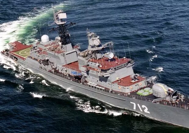 Fragata Neustrashimy da Marinha russa teria feito exercícios militares próximo a costa do Reino Unido. — Foto: Reprodução/Wikimedia Commons