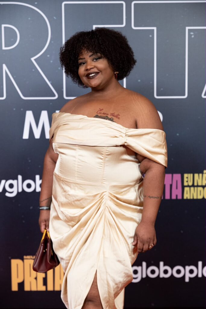 MC Carol marcou presença no lançamento de "Quanto Mais Preta, Melhor", projeto especial da Globo em homenagem à trajetória de Preta Gil, durante uma noite de emoção e celebração no Teatro do Copacabana Palace.