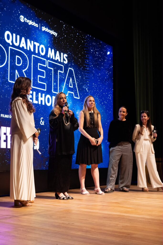 Leonora Bardini, Monica Almeida, Sandra Kogut, Mini Kerti e Tatiana Costa se reuniram no lançamento de "Quanto Mais Preta, Melhor", projeto especial da Globo que celebra a trajetória e o legado de Preta Gil, em uma noite de emoção no Teatro do Copacabana Palace