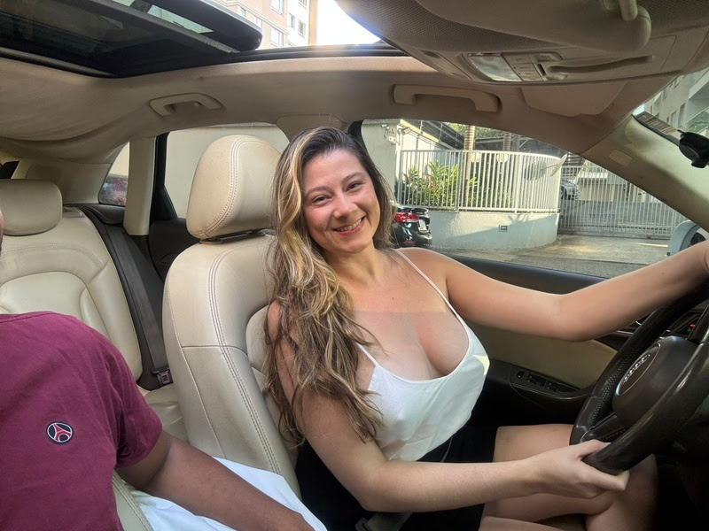 A influenciadora Bella Mantovani diz ter identificado um padrão curioso entre passageiros comprometidos.