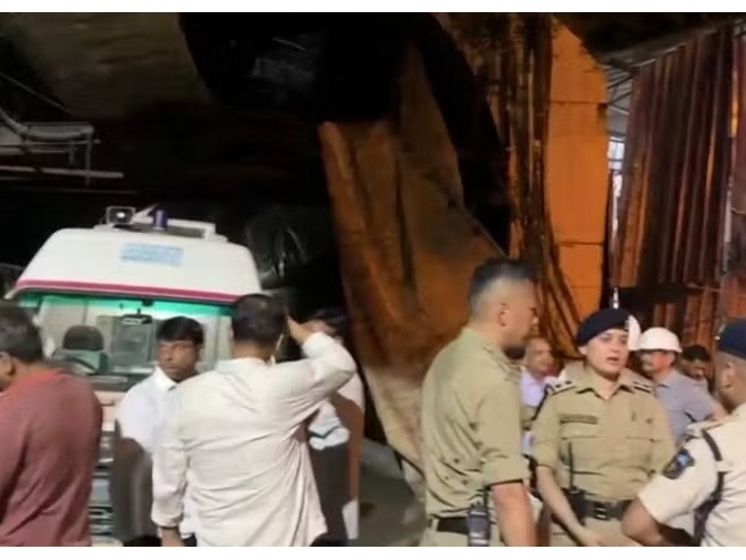 policiais e membros da forca nacional de resposta a desastres da india apos o desabamento de um tunel no estado de sikkim 1784629802577 v2 4x3