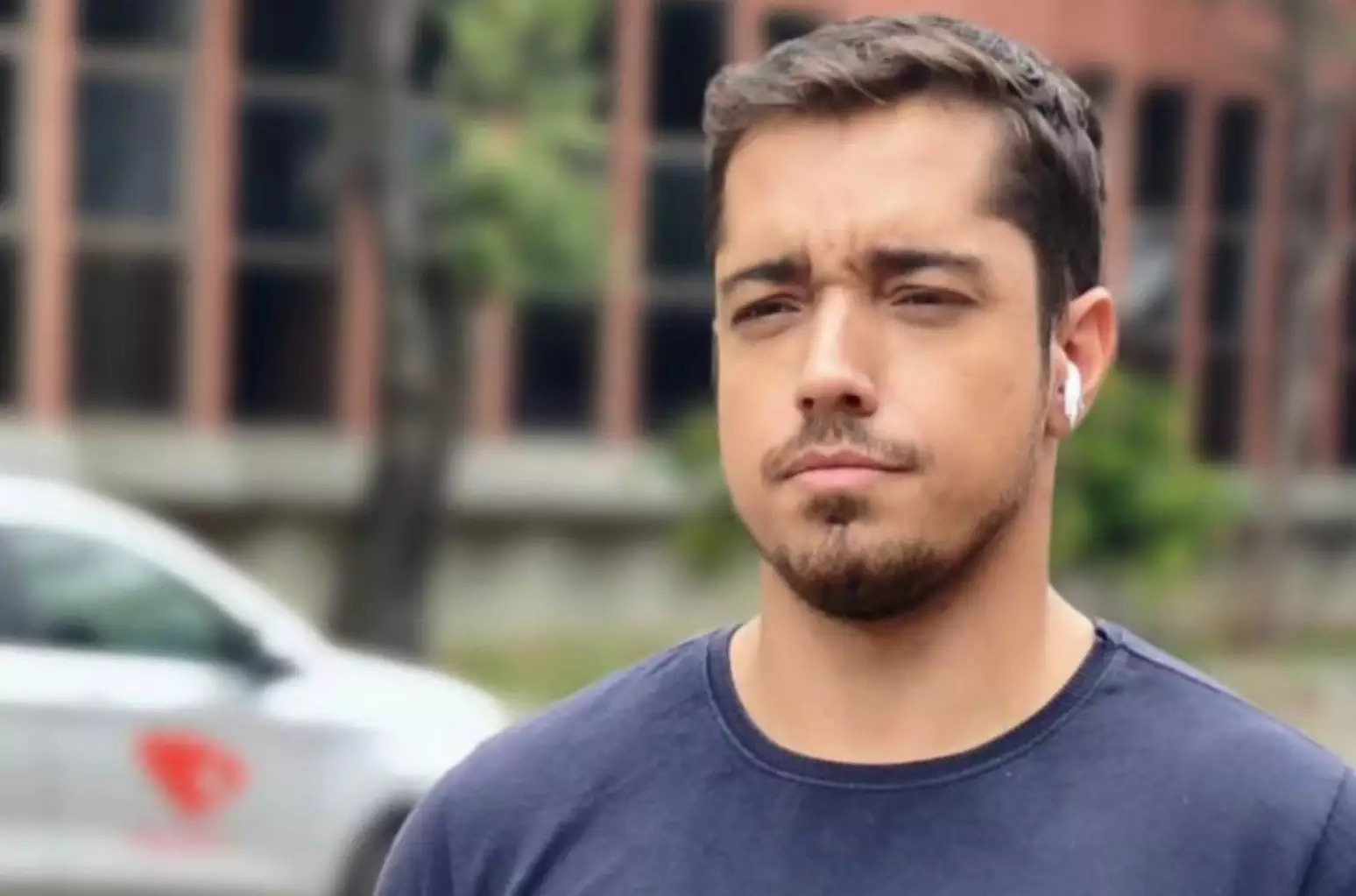 Caíque Verli era repórter da TV Gazeta, afiliada da Globo no Espírito Santo, e tinha 33 anos
