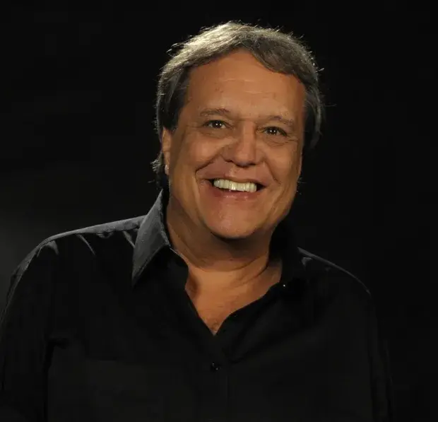 A Justiça validou o testamento de Dennis Carvalho e manteve Deborah Evelyn como testamenteira.