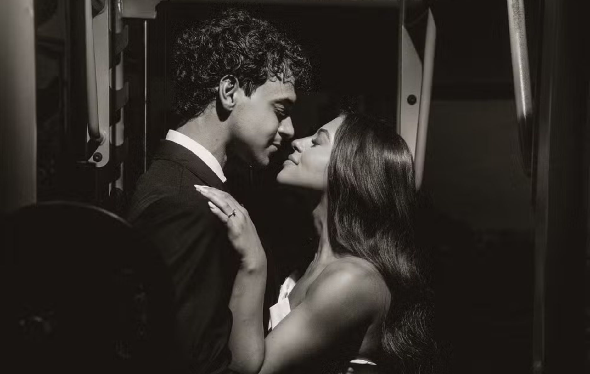 Victor Alexandre e Jarline Maria escolheram uma academia para o ensaio pré-wedding antes do casamento em agosto. — Foto: Divulgação/ Yago Mesquita