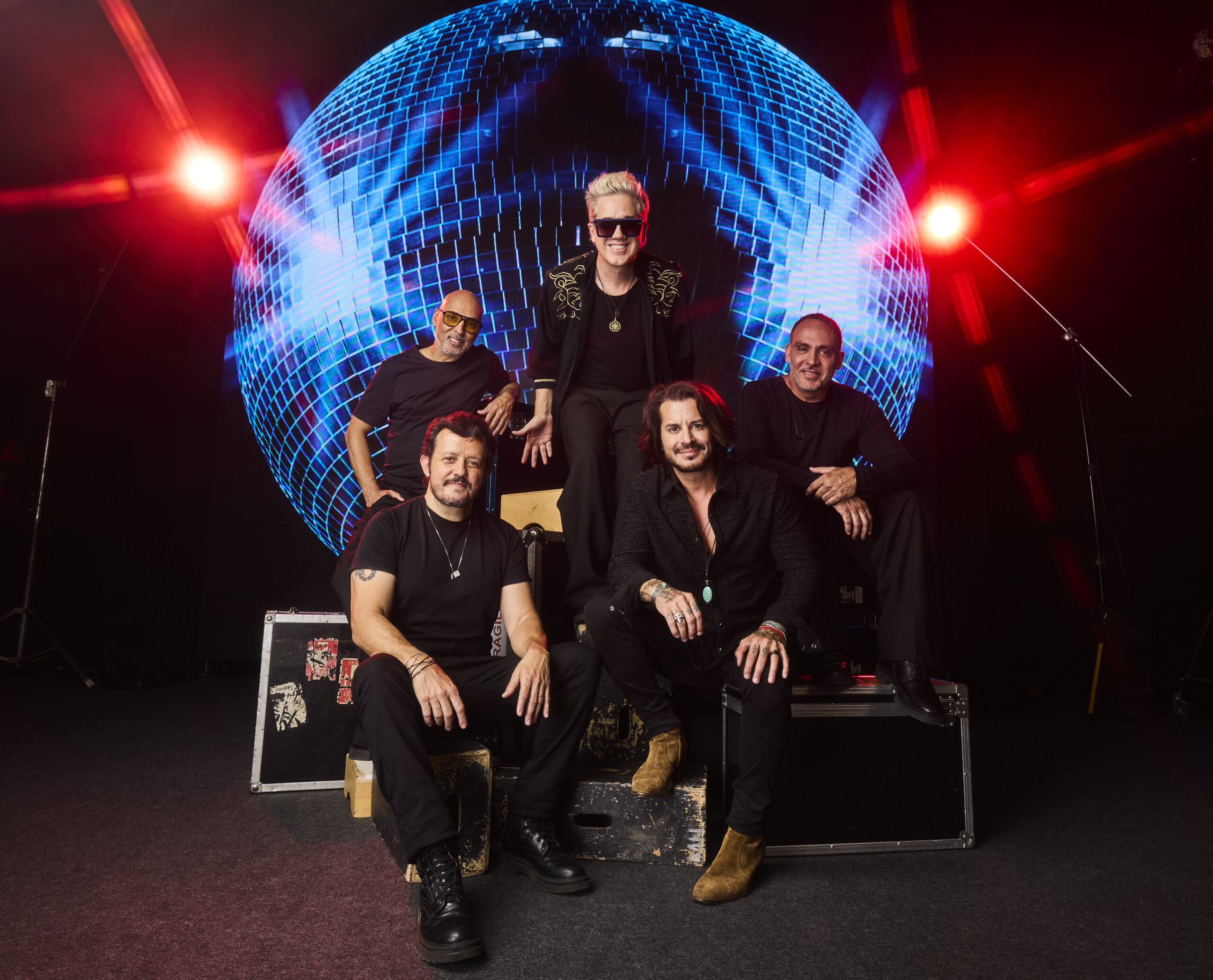 Jota Quest lançou mais duas faixas do projeto Tim Maia Racional, com participação de Carlinhos Brown e Os Garotin.