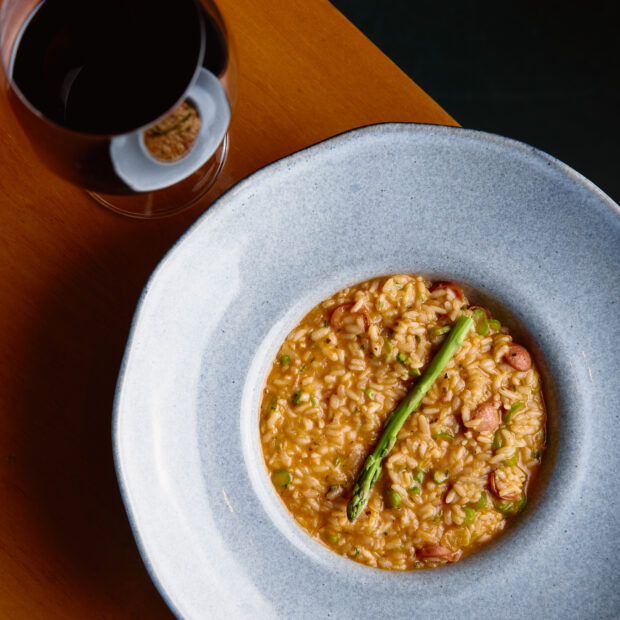 tempero paraiso risoto de linguicinha defumada com aspargos