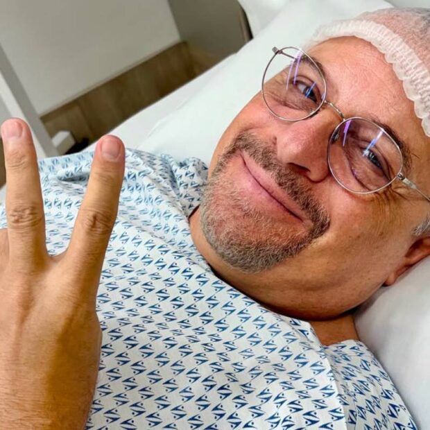 Marcos Breda recebeu alta após passar pela décima cirurgia desde o acidente de moto sofrido em 2022.