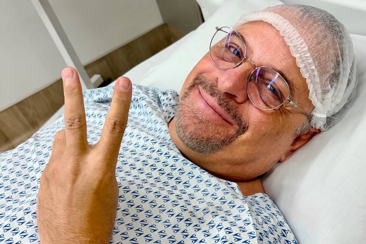 Marcos Breda recebeu alta após passar pela décima cirurgia desde o acidente de moto sofrido em 2022.