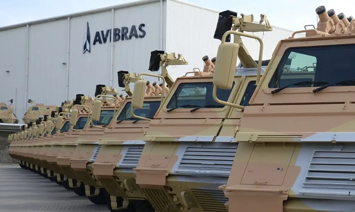 avibras 1140x815