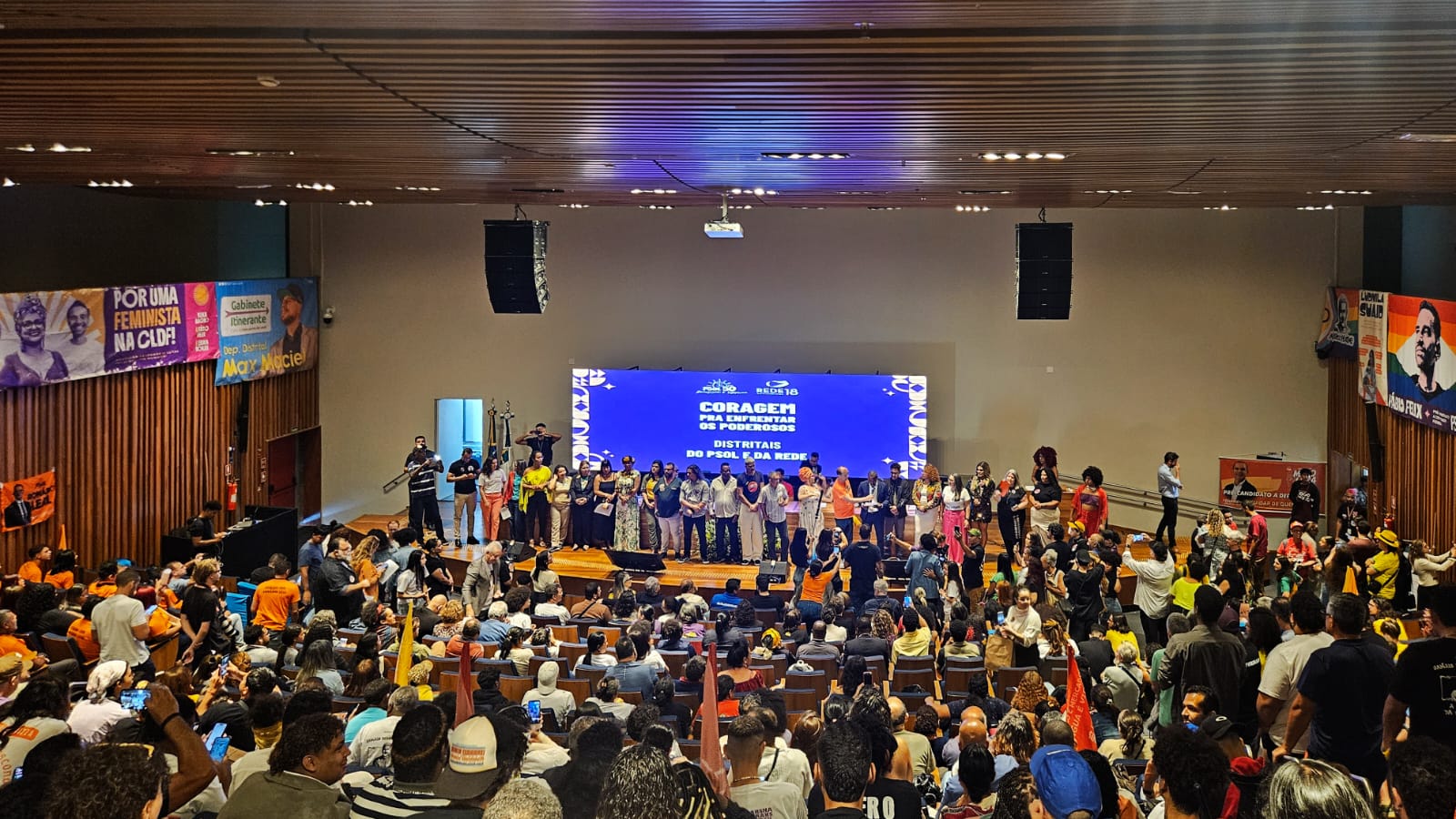 PSOL desiste de candidato próprio e apoia frente de esquerda no DF
