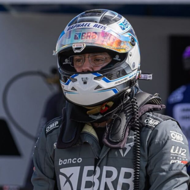 Raphael Reis encerrou o TCR Brasil com o vice-campeonato após uma falha mecânica na etapa decisiva do Velocitta. - Créditos: Rafael Ferreira