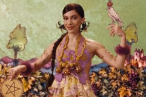 Anitta escolheu um vestido da PatBO para o clipe de EQUILIBRIVM II.